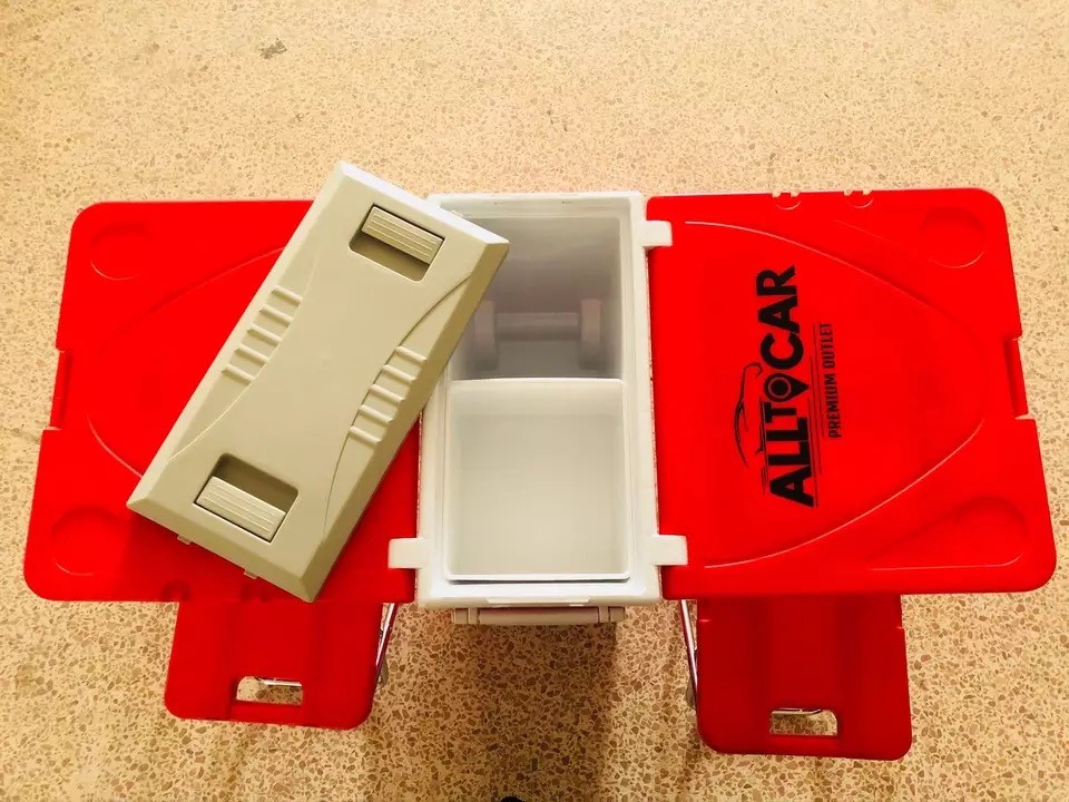 COOLBOX WITH CHAIR 28 LITERS